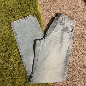 Levi’s premium 90’s 501 women jeans.